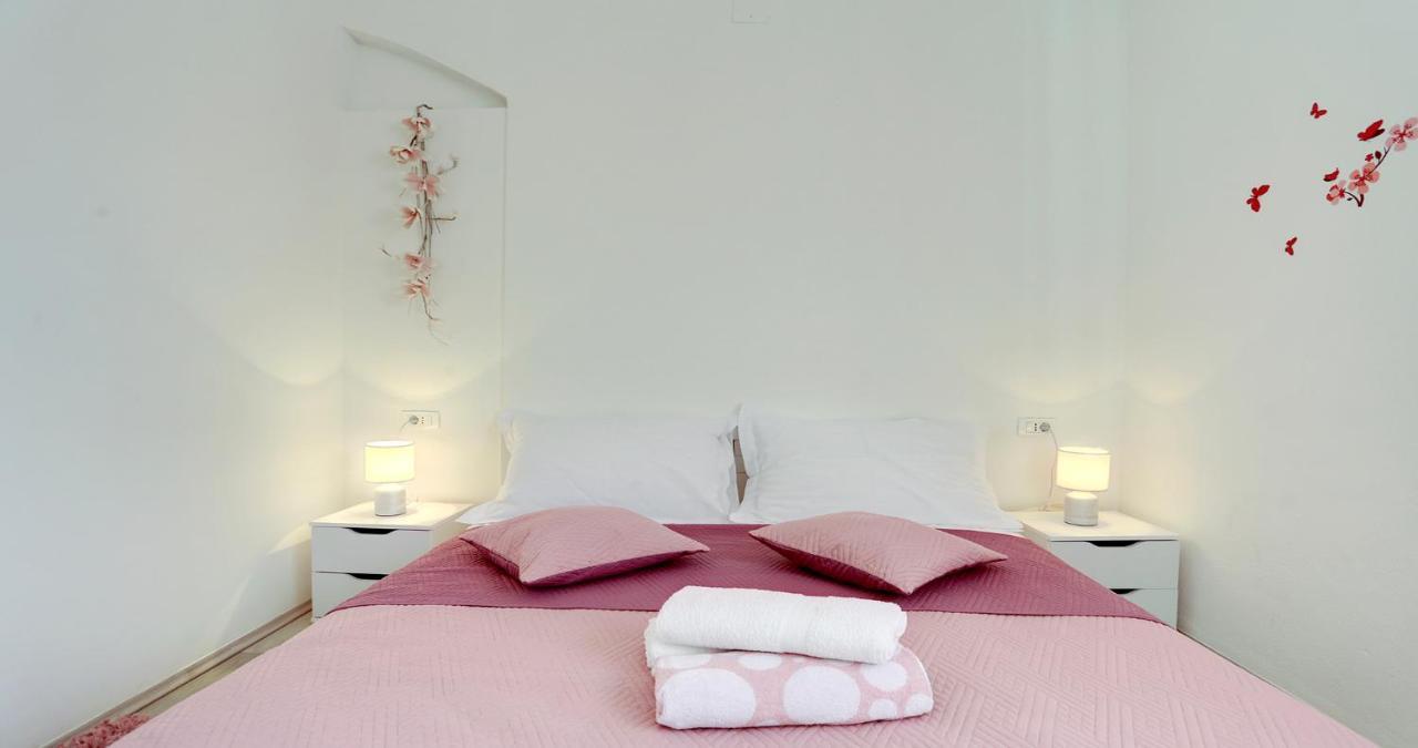Adorable Apartment Ena Каштела Екстер'єр фото